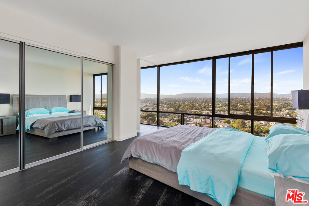 4337 Marina City Drive 1137