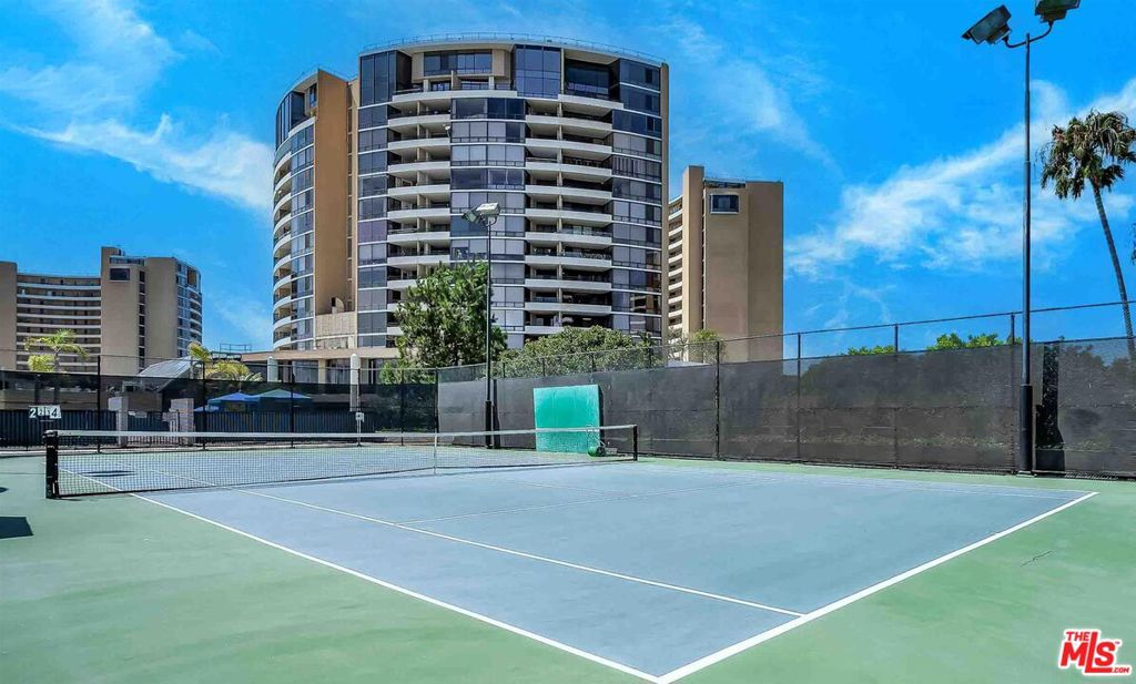 4337 Marina City Drive 1137