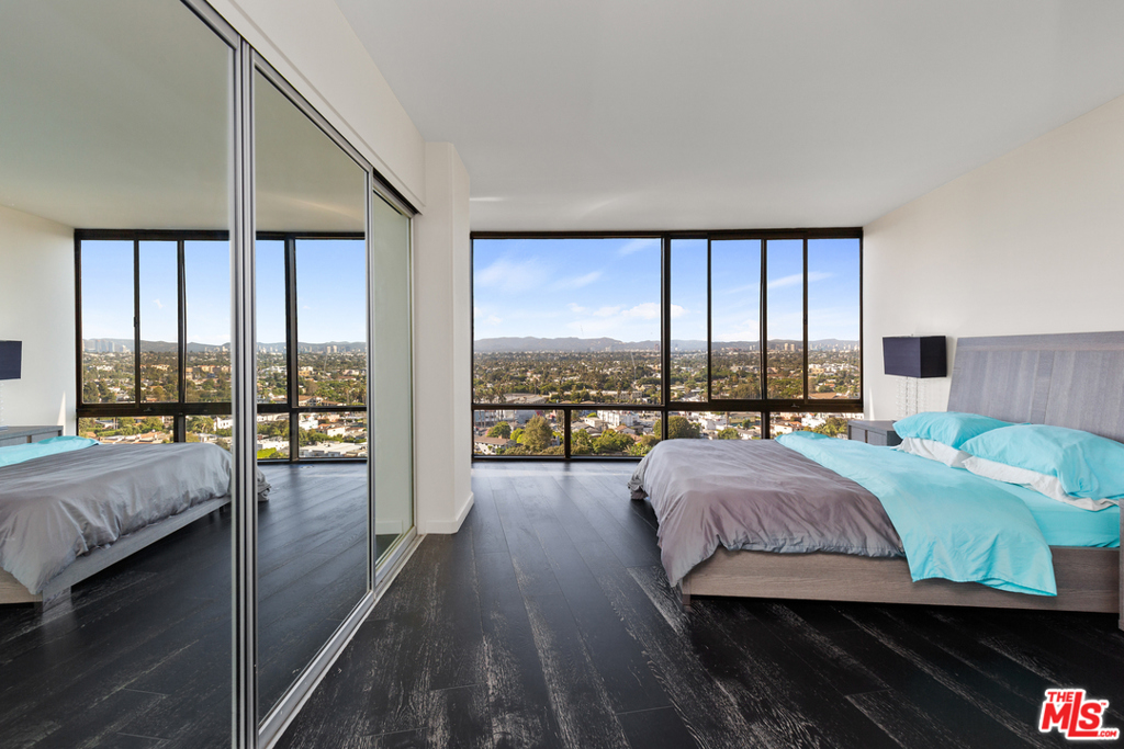 4337 Marina City Drive 1137