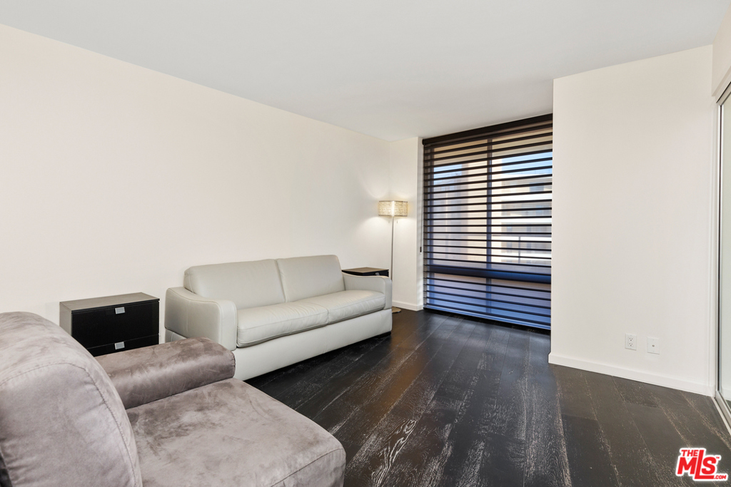 4337 Marina City Drive 1137