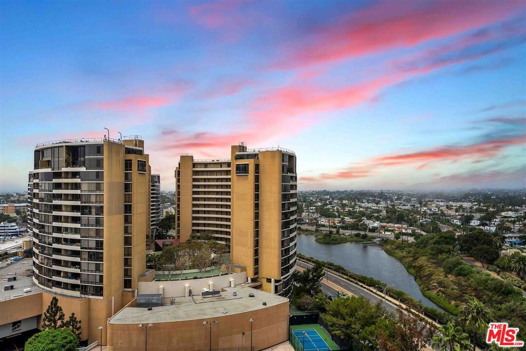 4337 Marina City Drive 1137
