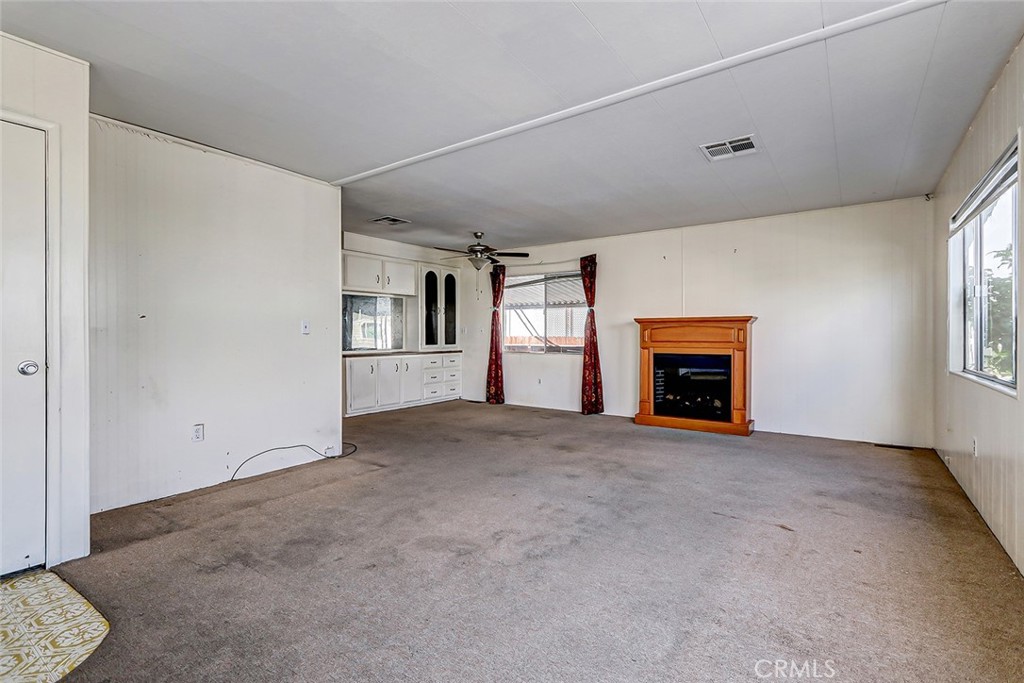 1065 Lomita 88