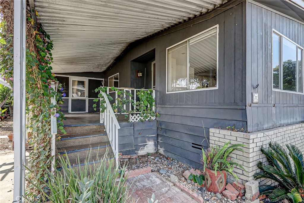 1065 Lomita 88