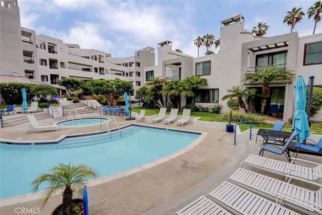 510 The Village 203