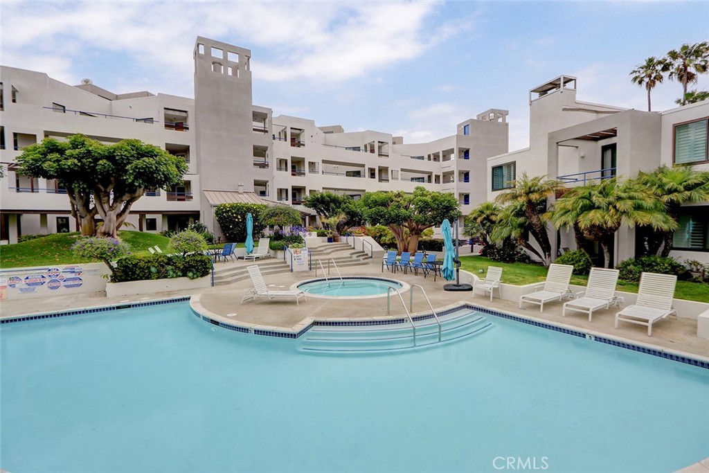 510 The Village 203