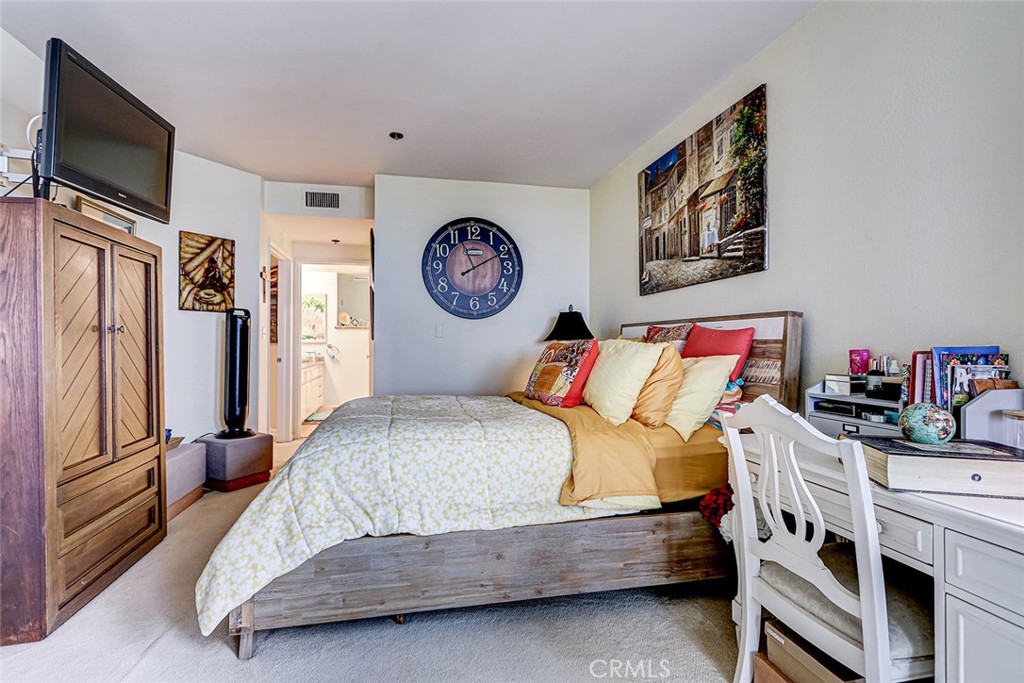 510 The Village 203