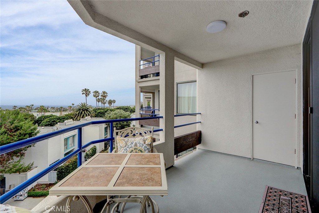 510 The Village 203