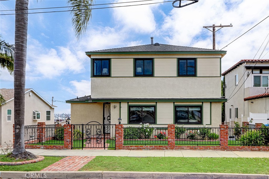 404 Hanford Avenue