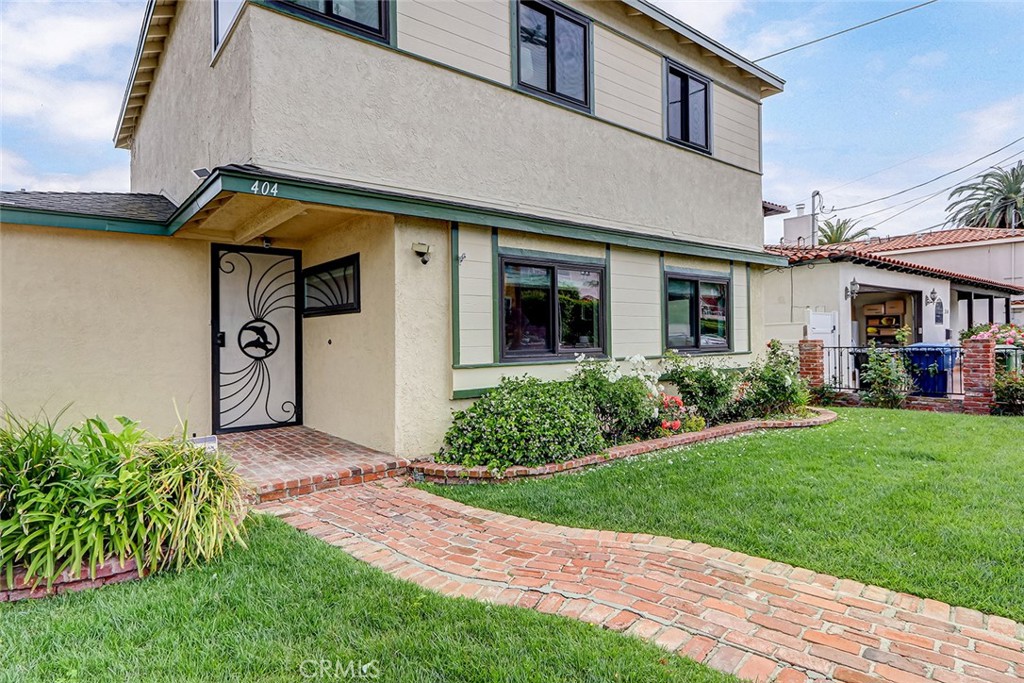 404 Hanford Avenue