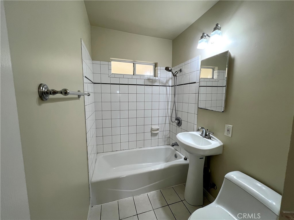 4726 W 131st Street