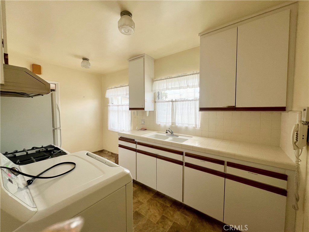 1226 W 187th Street