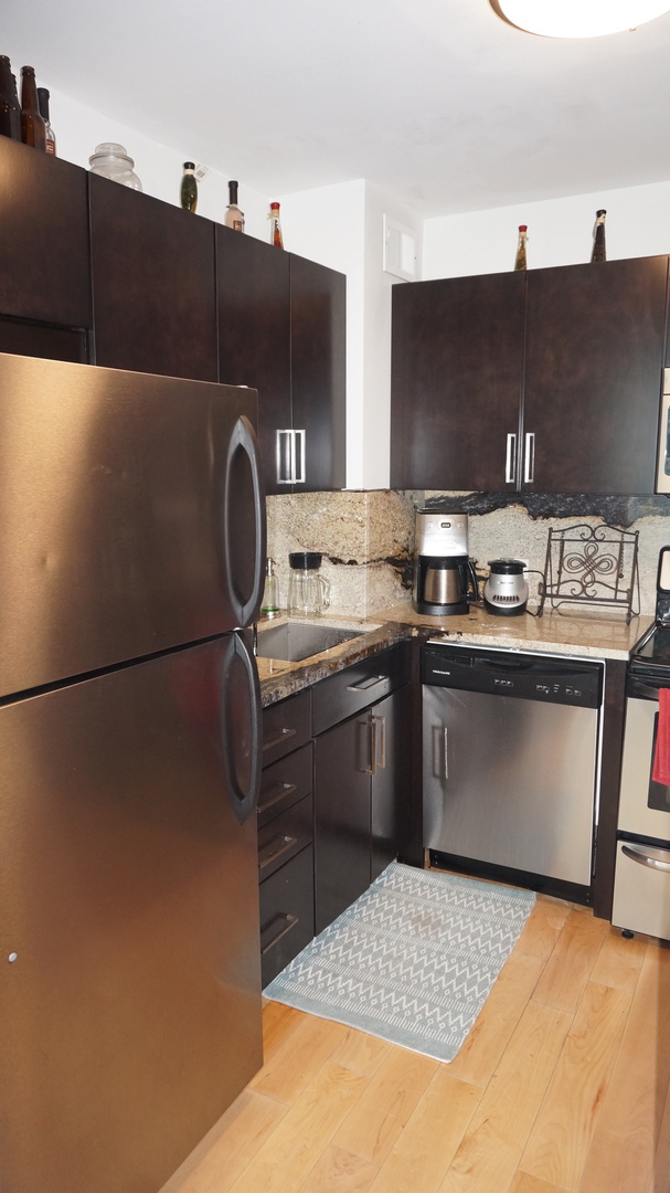 3600 N LAKE SHORE DRIVE UNIT: 1523