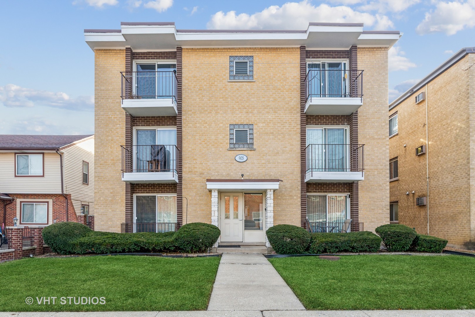 905 GRACELAND AVENUE UNIT: 3