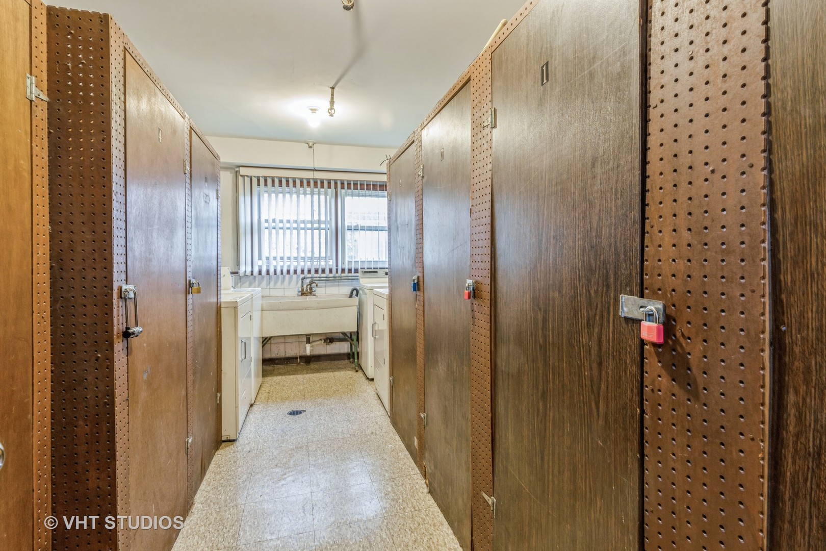 905 GRACELAND AVENUE UNIT: 3