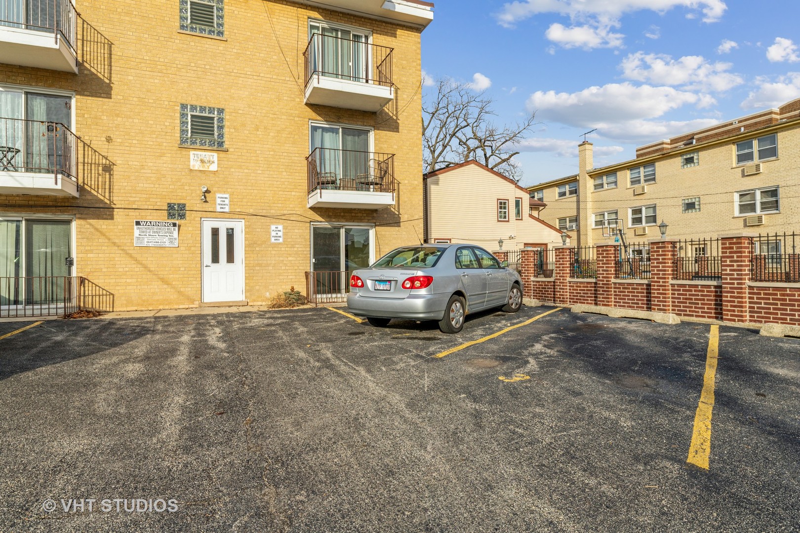905 GRACELAND AVENUE UNIT: 3