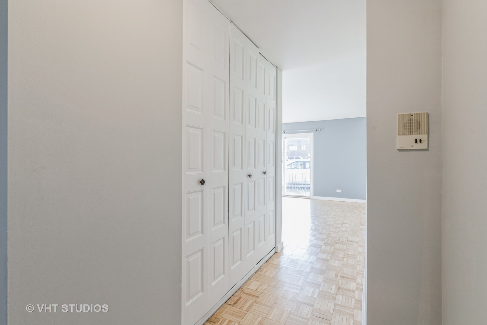 905 GRACELAND AVENUE UNIT: 3