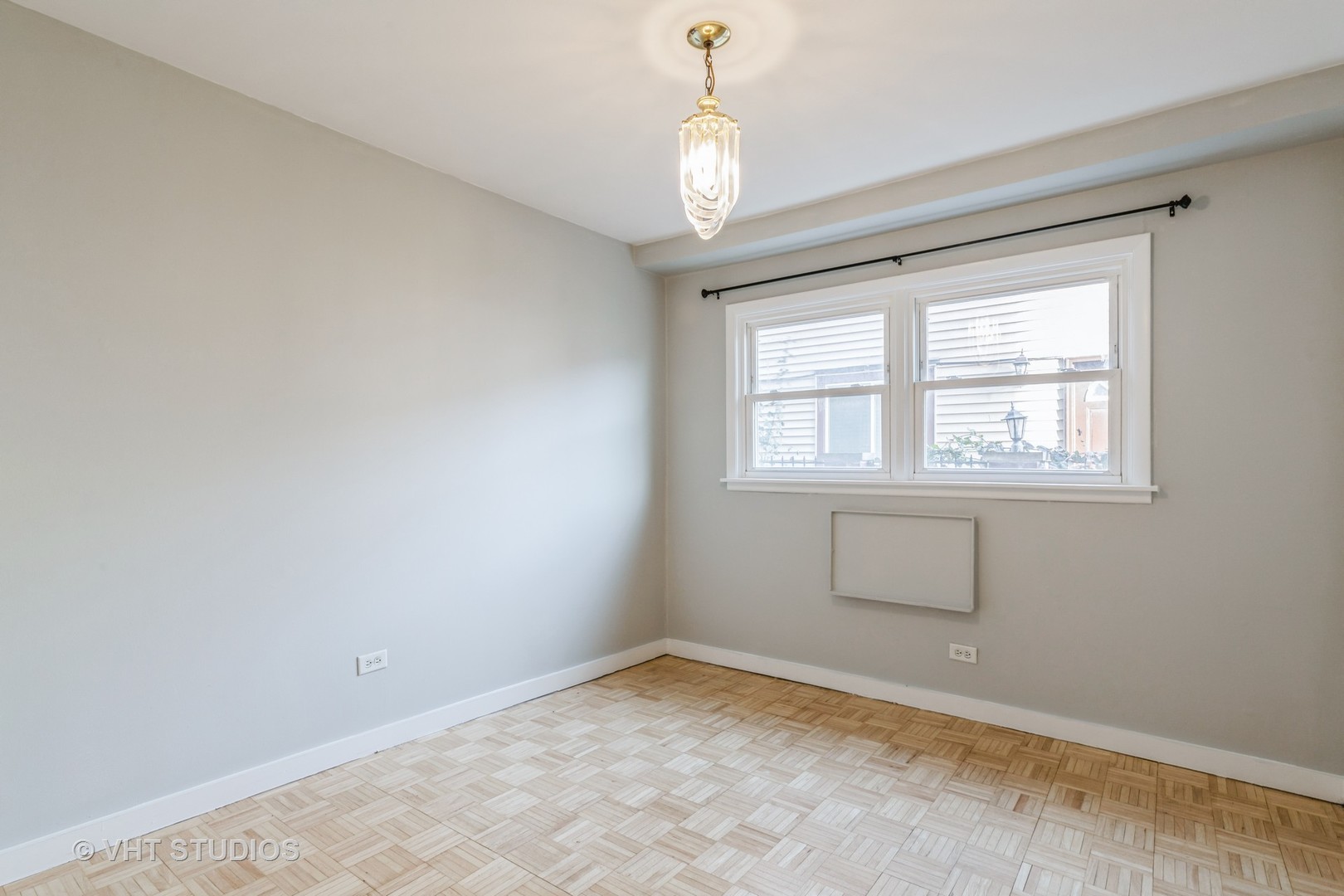 905 GRACELAND AVENUE UNIT: 3
