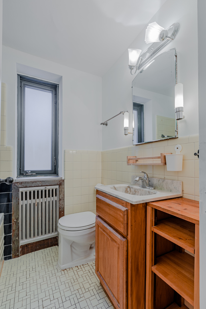 5056 N MARINE DRIVE UNIT: C6
