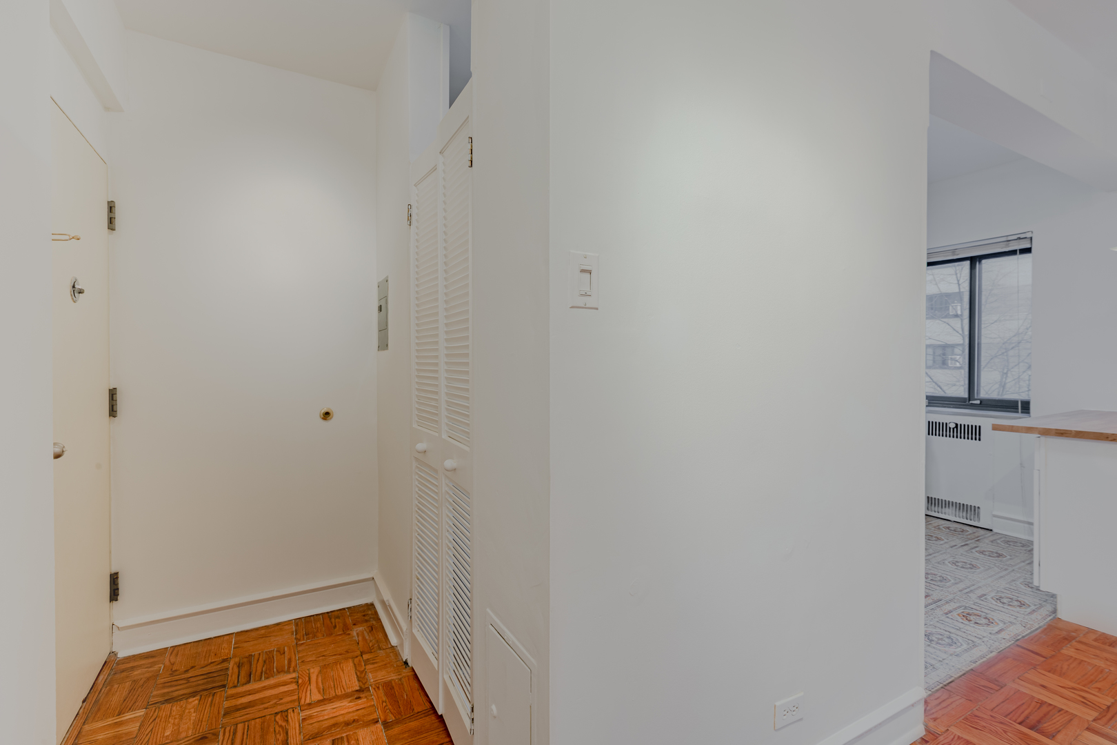 5056 N MARINE DRIVE UNIT: C6