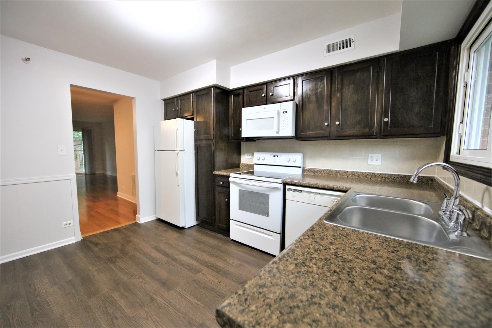 4138 COVE LANE UNIT: B