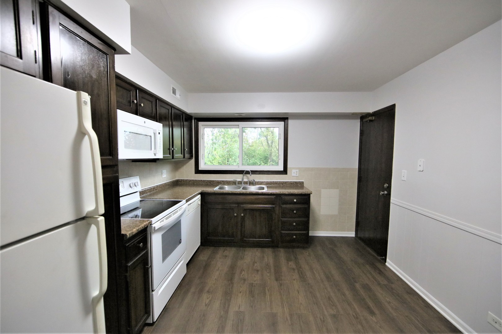 4138 COVE LANE UNIT: B