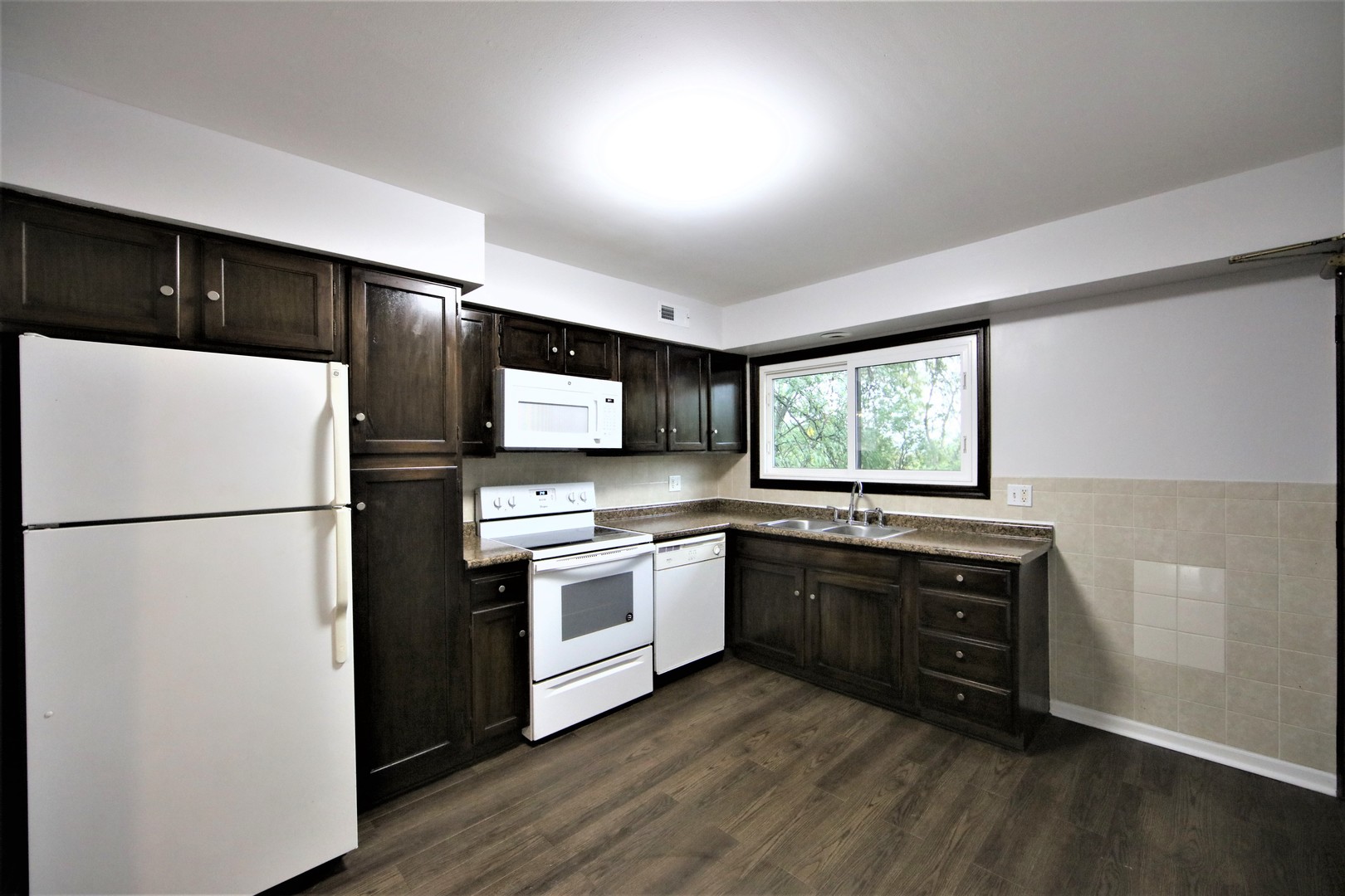 4138 COVE LANE UNIT: B