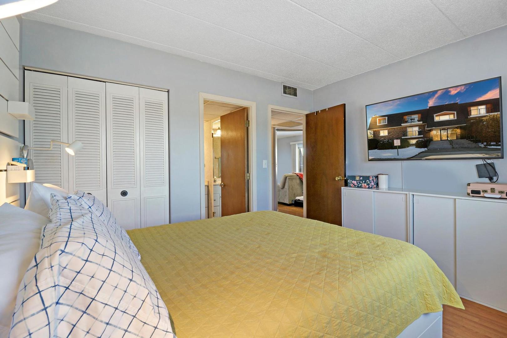 3849 N PARKWAY DRIVE UNIT: 2A