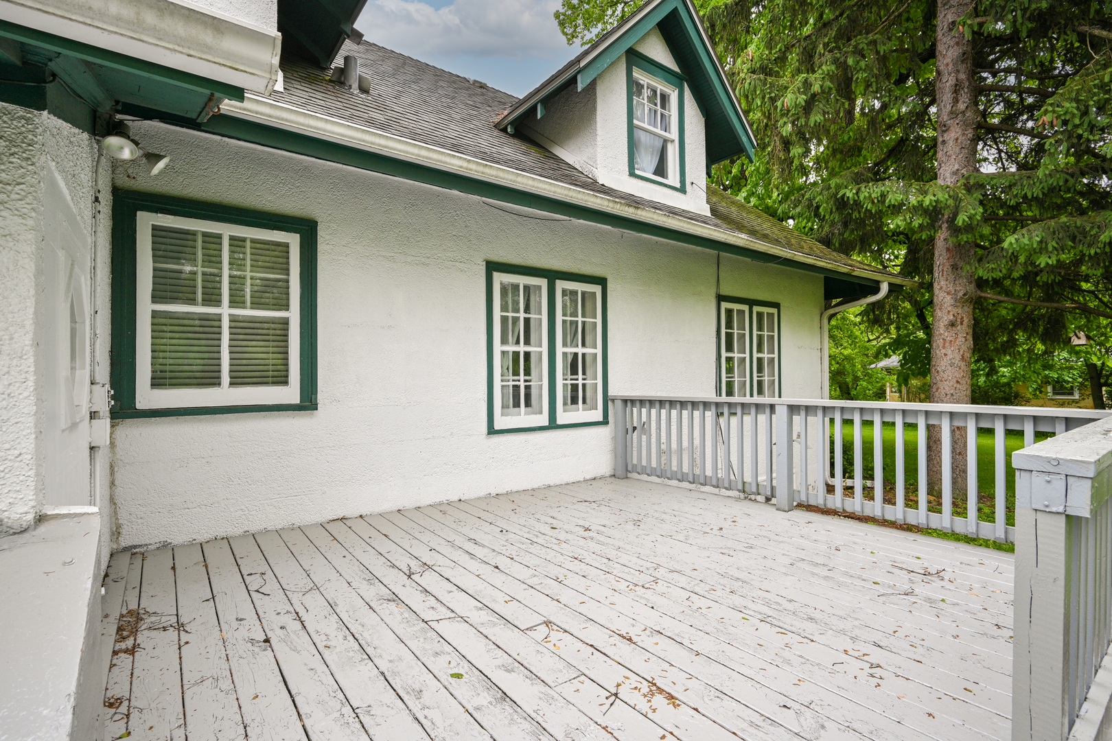 22 HIGH LAKE AVENUE