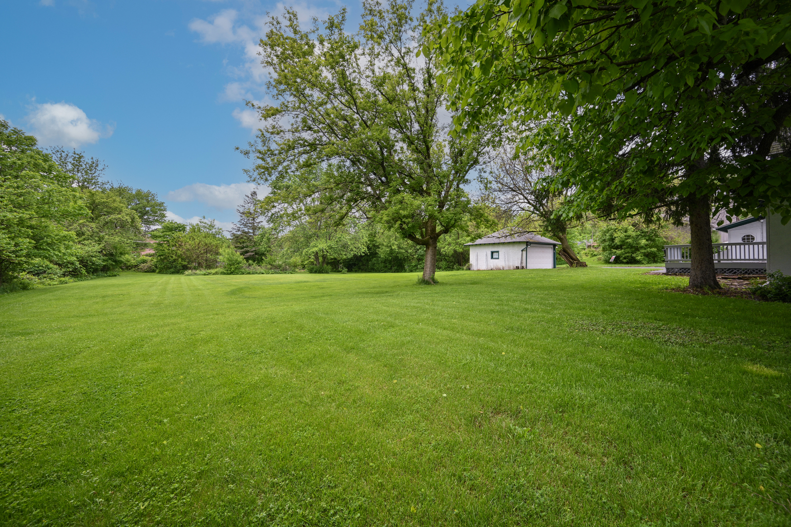 22 HIGH LAKE AVENUE