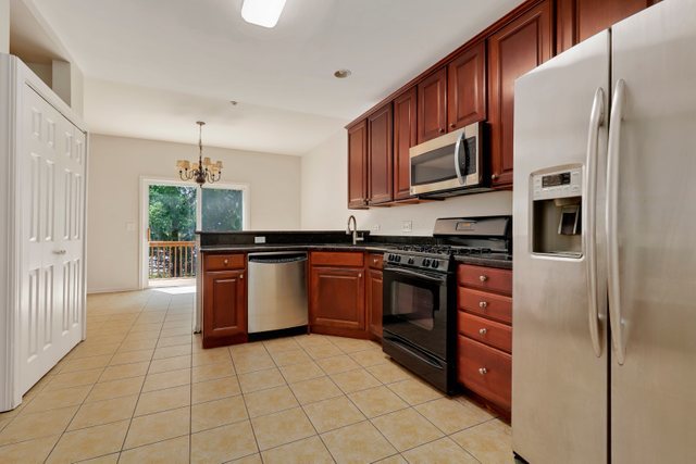 6051 CANTERBURY LANE