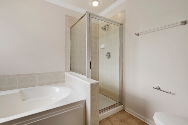 6051 CANTERBURY LANE