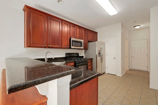 6051 CANTERBURY LANE