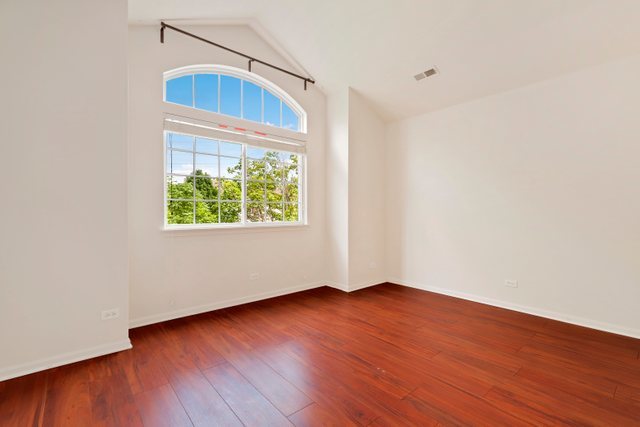 6051 CANTERBURY LANE