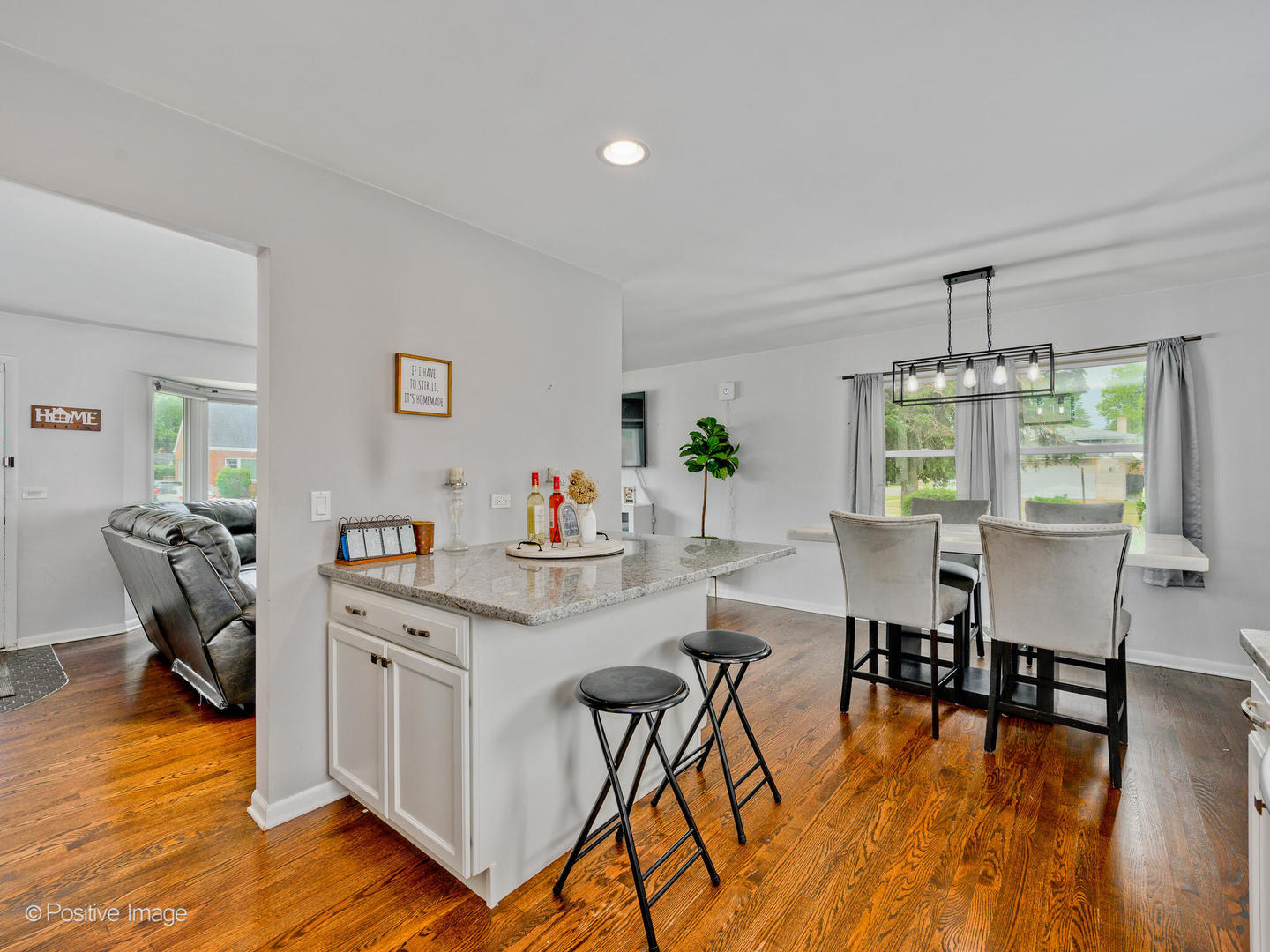 1001 N CLIFTON AVENUE