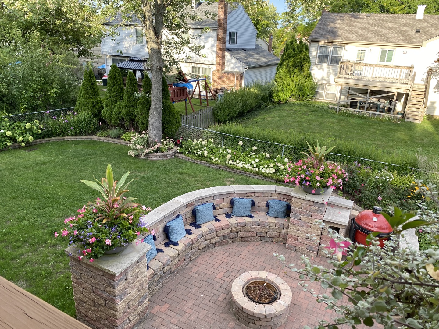 25 MONTEREY Drive