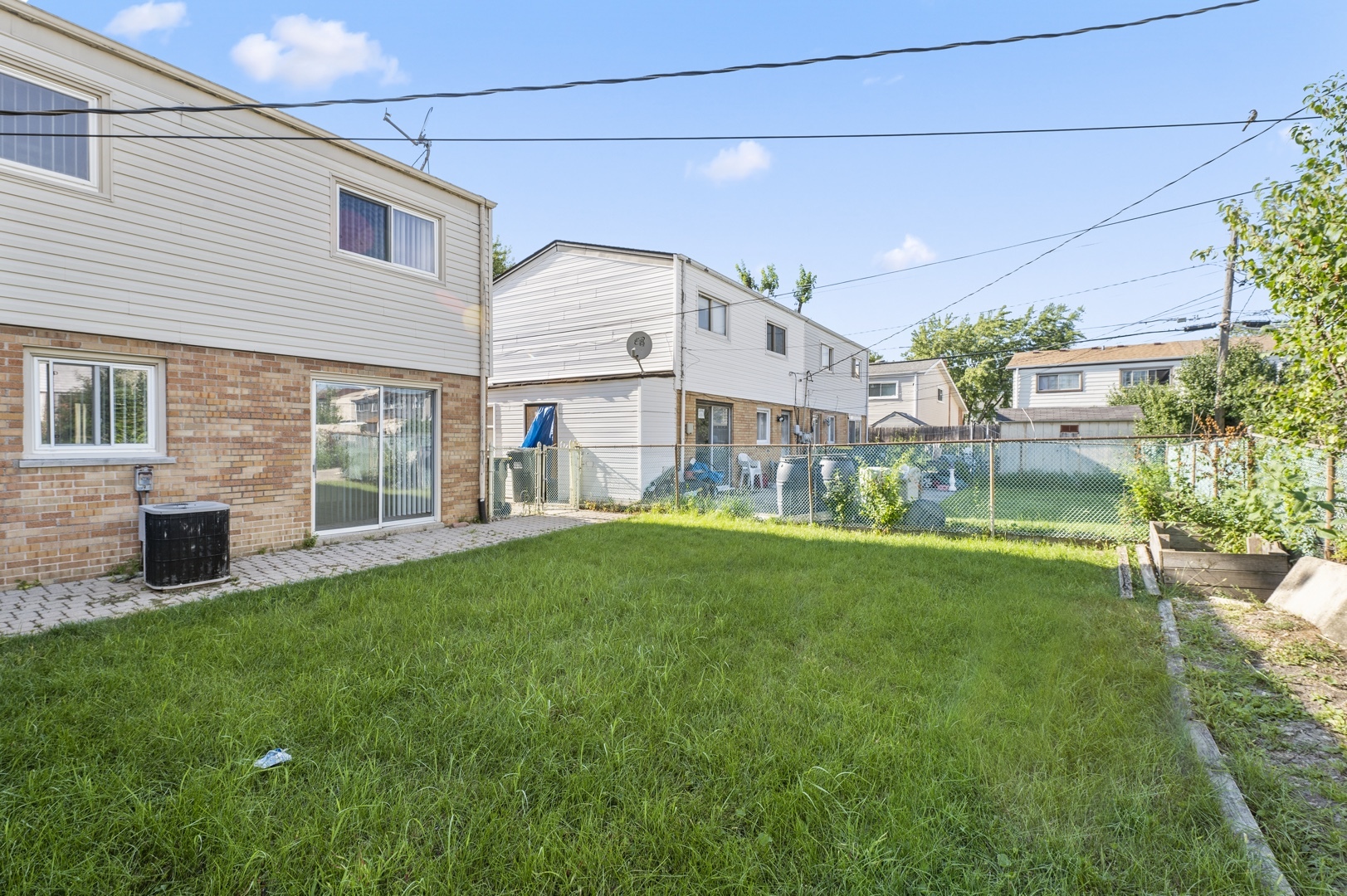 9275 DEE ROAD