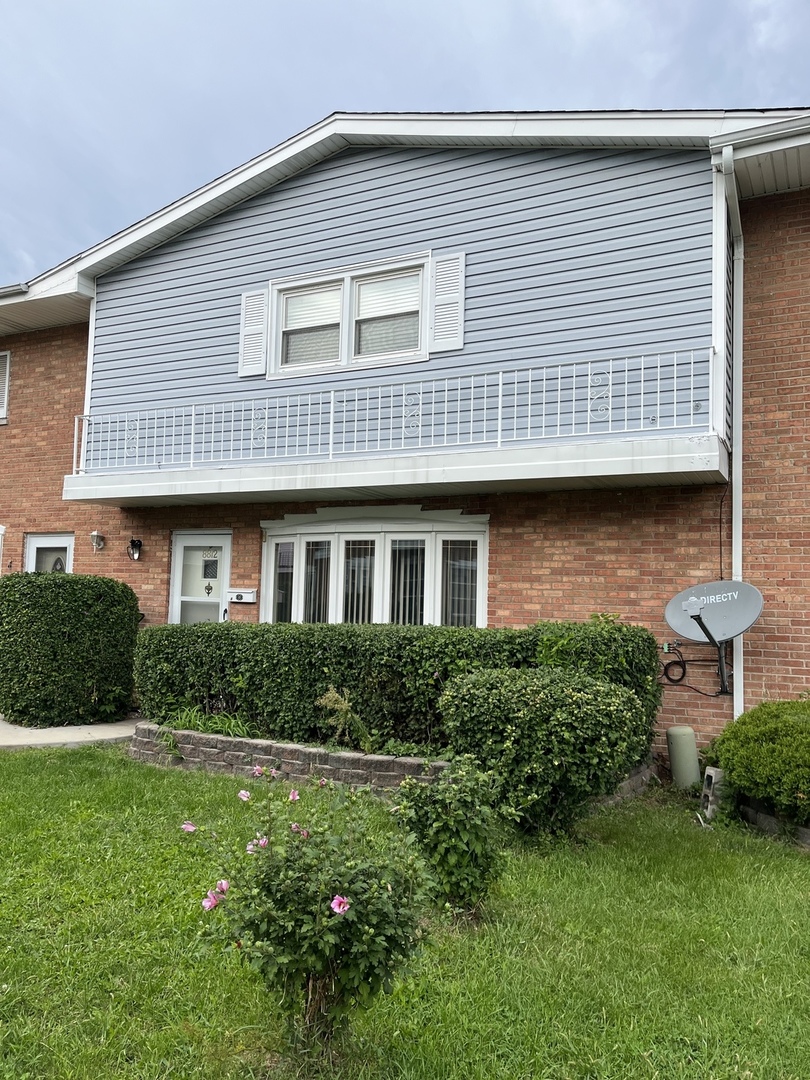 8812 Dee Road