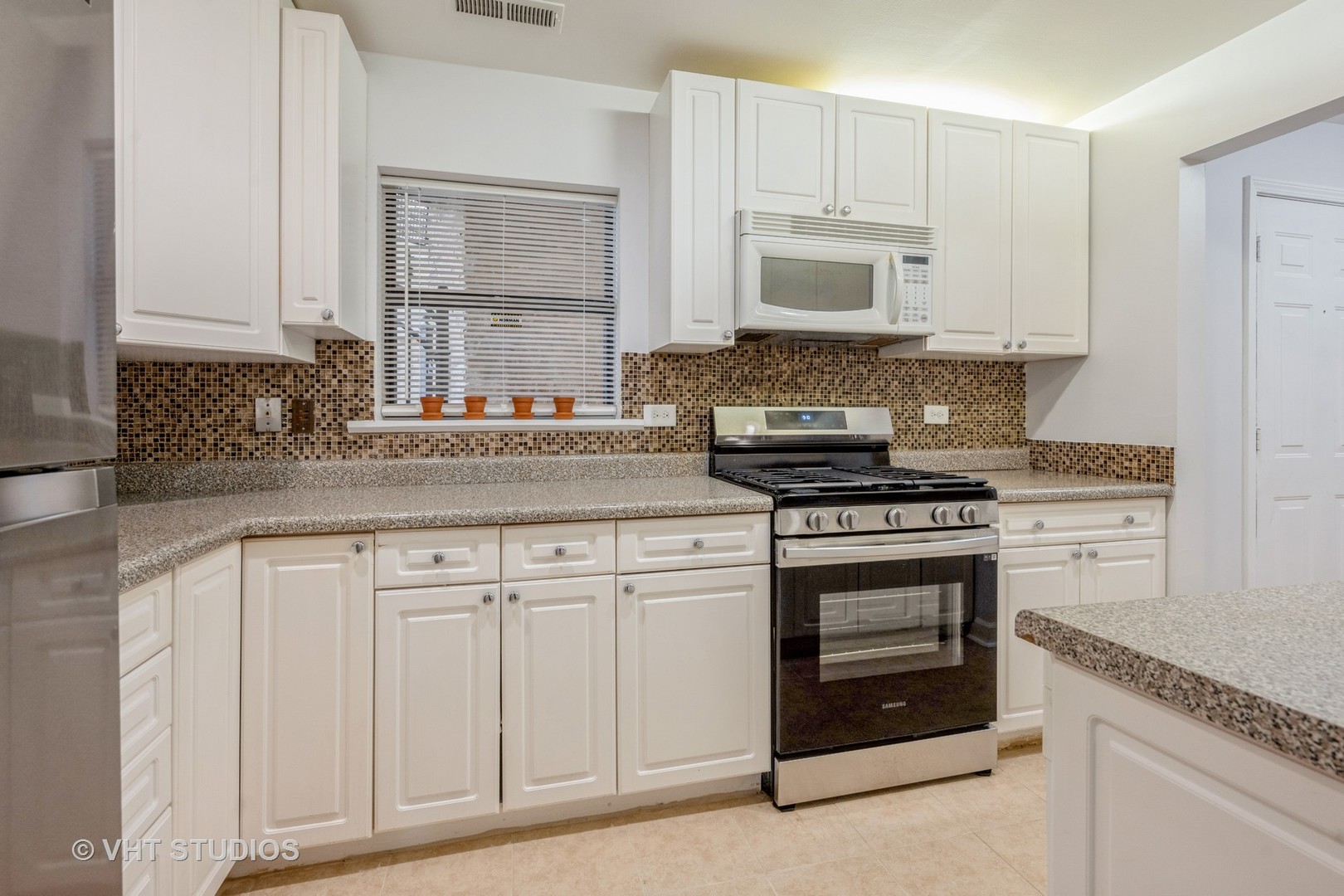 1307 W Foster Avenue Unit: 1G