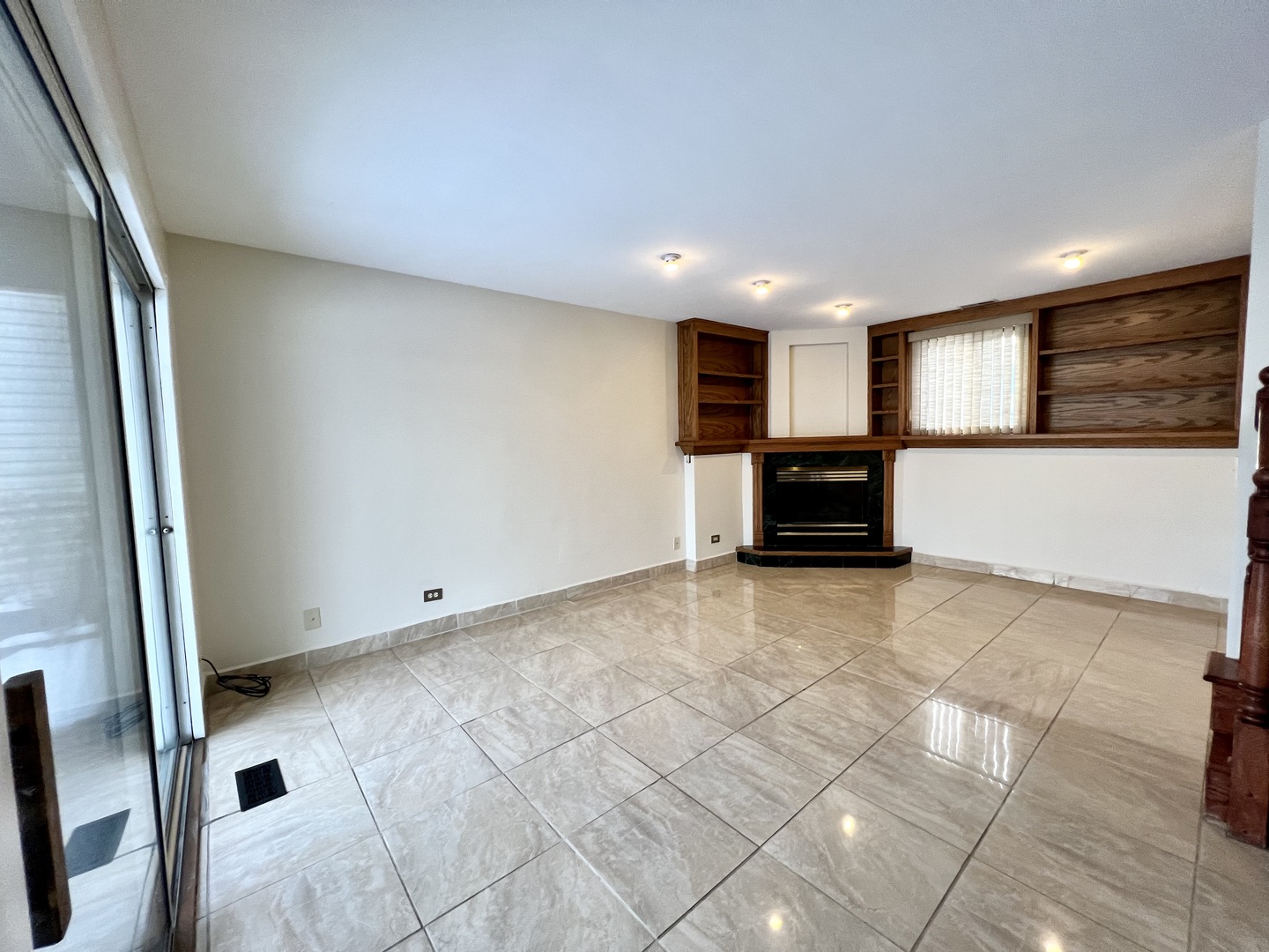 25 MONTEREY Drive