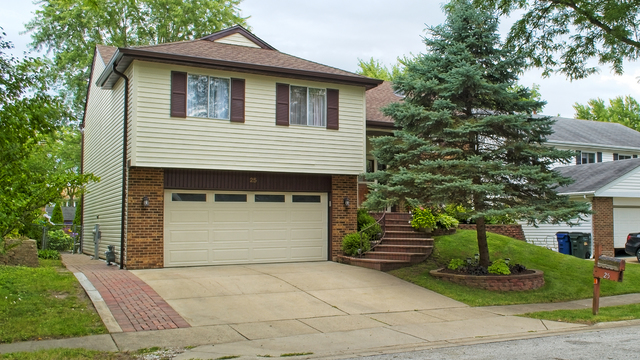 25 MONTEREY Drive