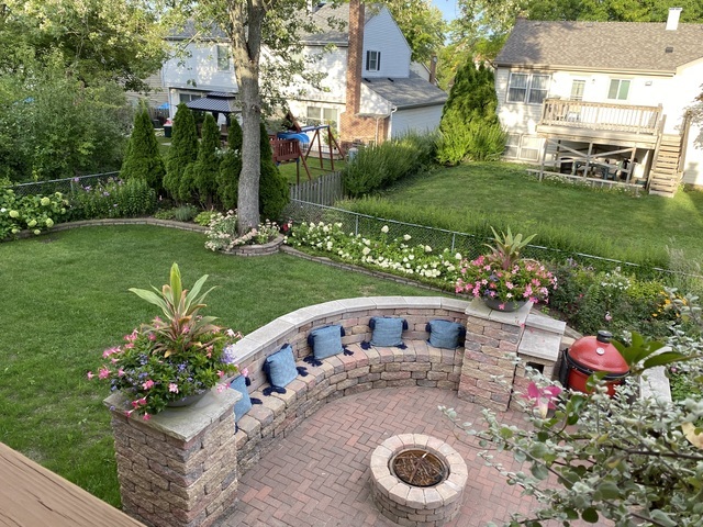 25 MONTEREY Drive