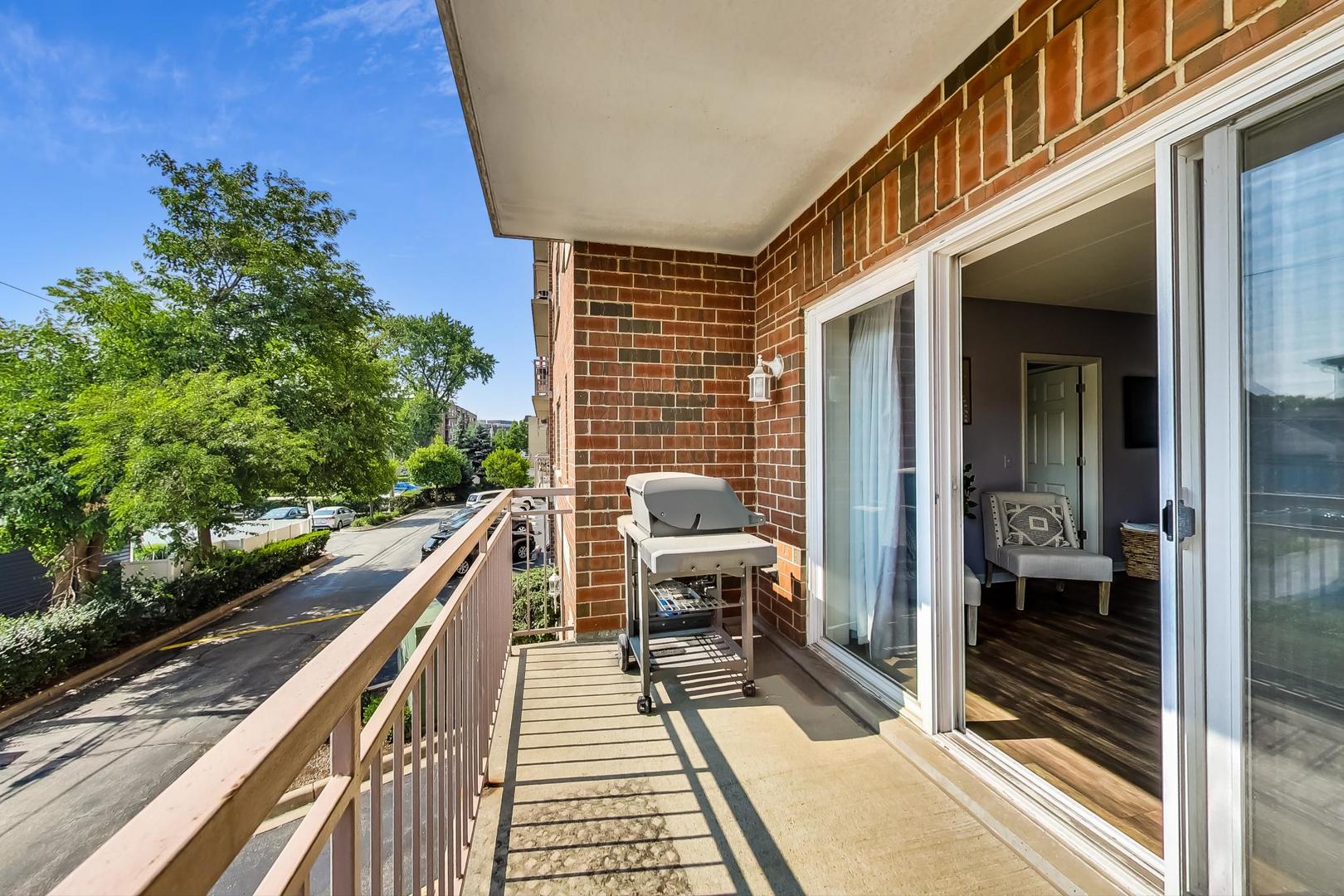 395 Graceland Avenue Unit: 206