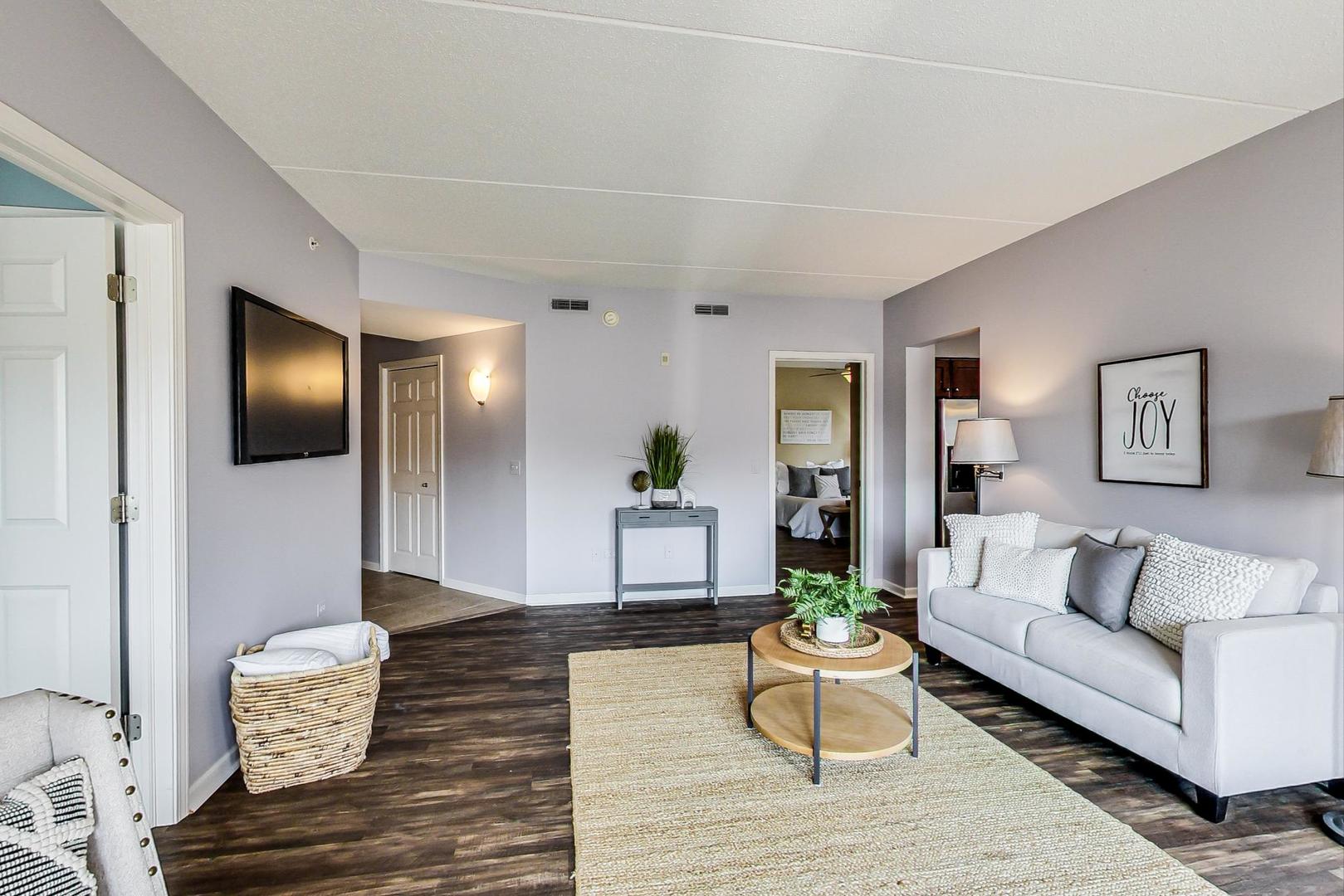395 Graceland Avenue Unit: 206