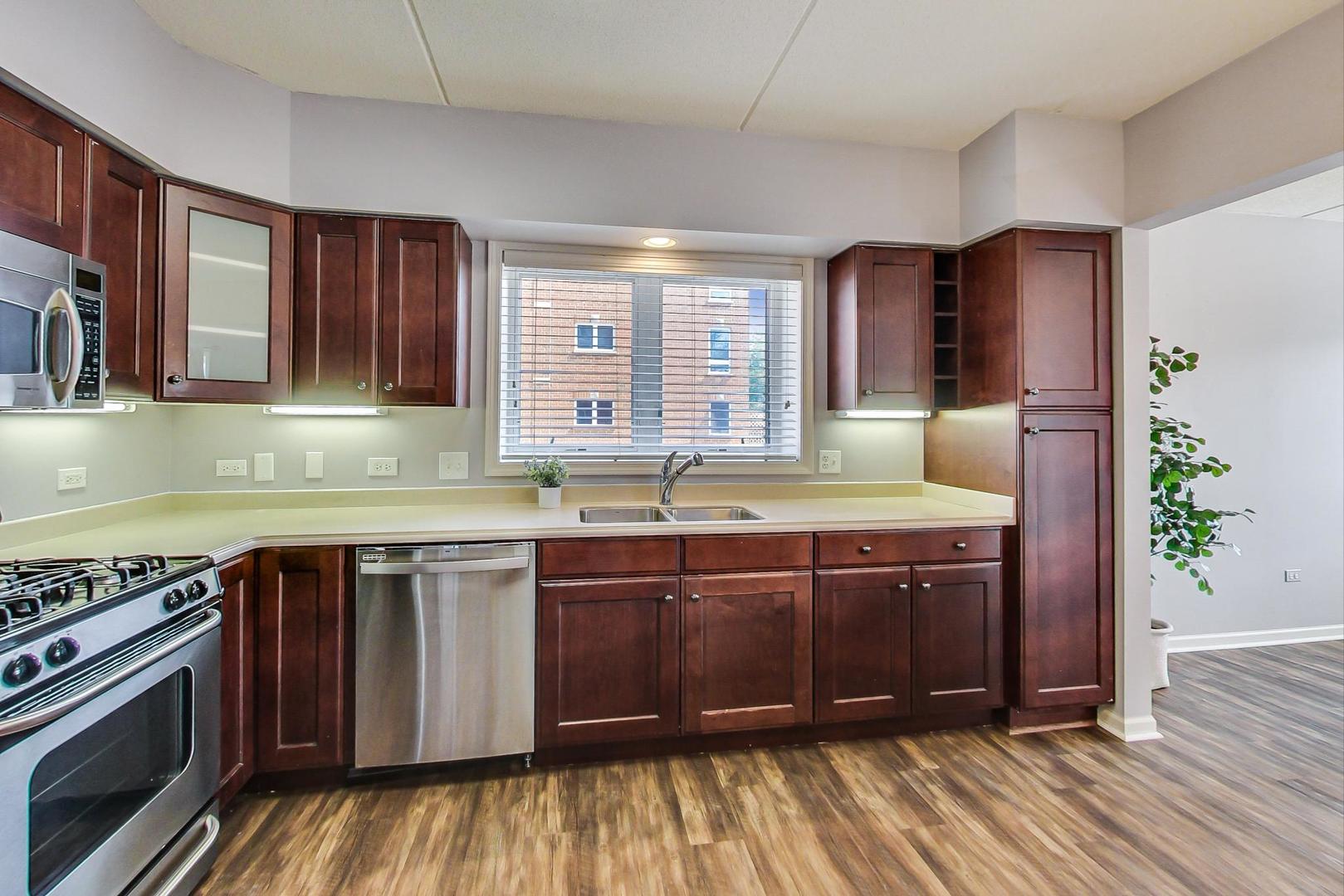 395 Graceland Avenue Unit: 206