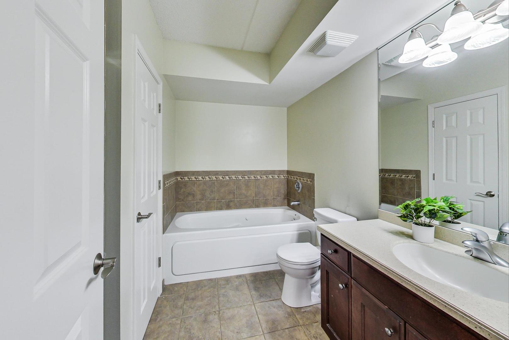 395 Graceland Avenue Unit: 206