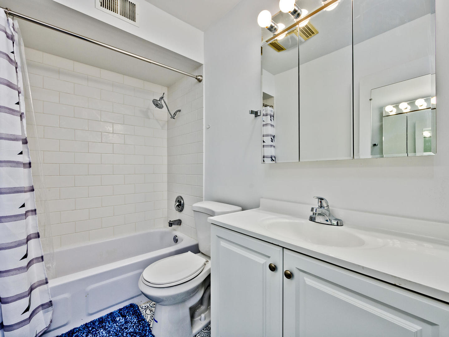2100 Valencia Drive Unit: 304B