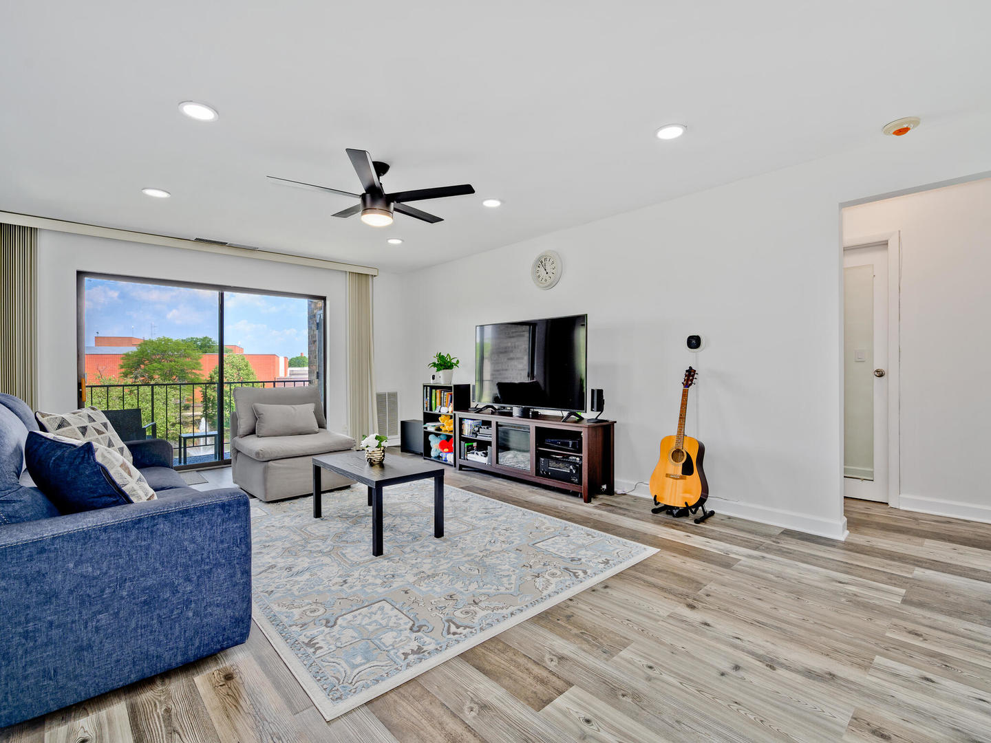 2100 Valencia Drive Unit: 304B