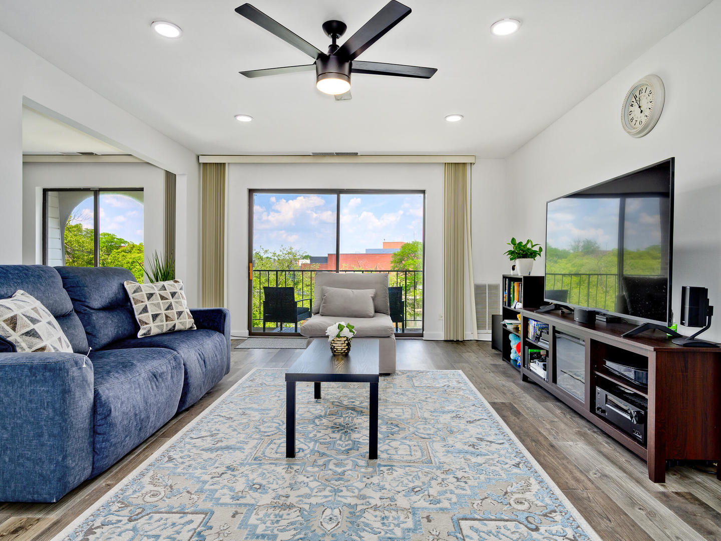 2100 Valencia Drive Unit: 304B