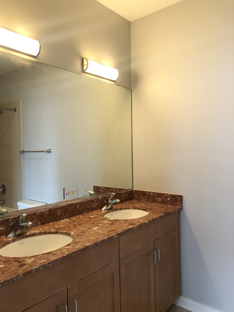 1140 W Washburne Avenue Unit: 1140