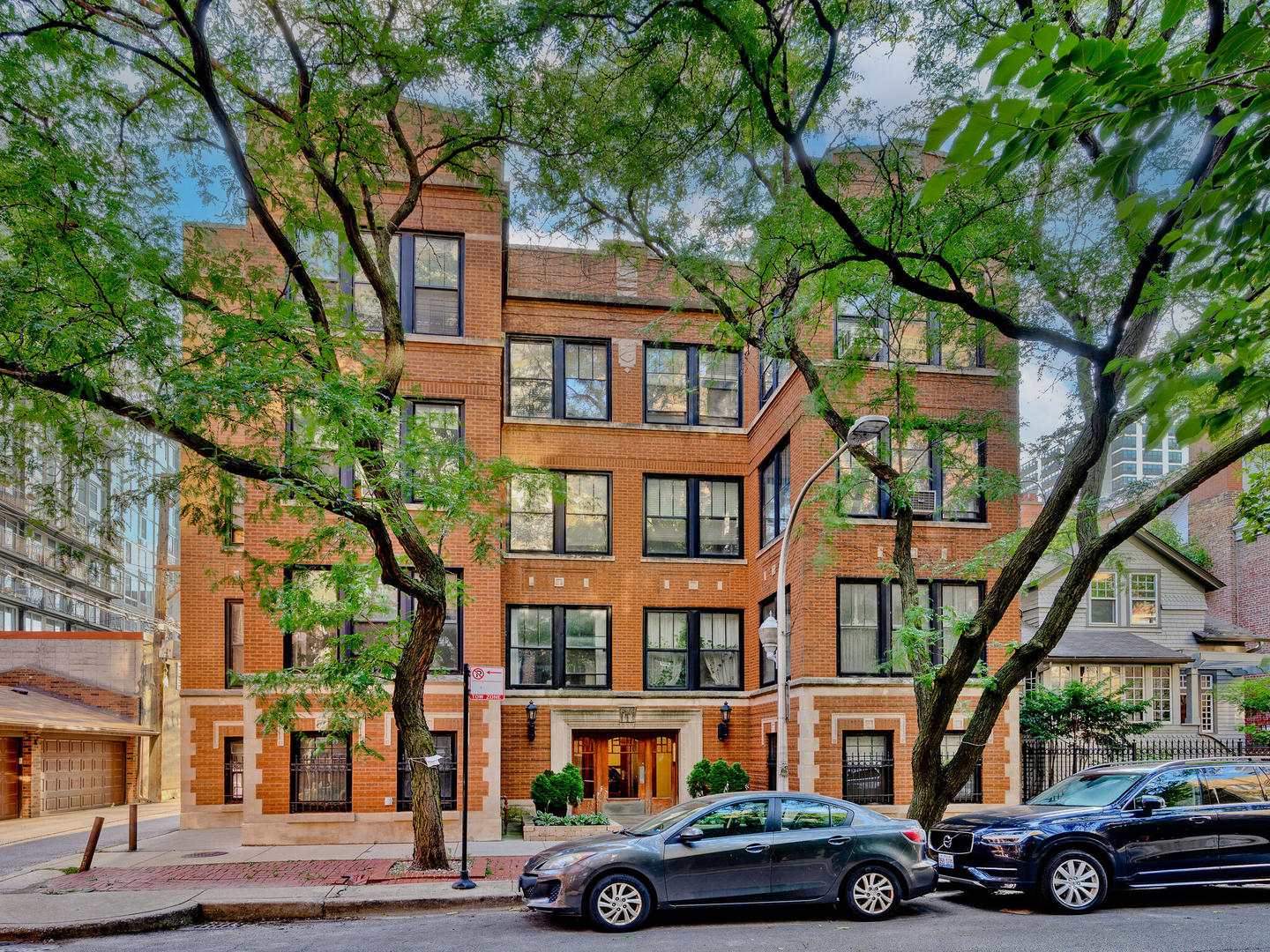 3154 N Hudson Avenue Unit: G